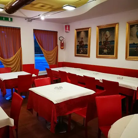 Capri מלון 3*
